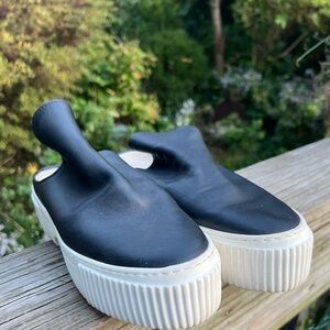 AGL Soft Leather Slip On Platform Shoe Preowned Size 37 As Is Made In Italy